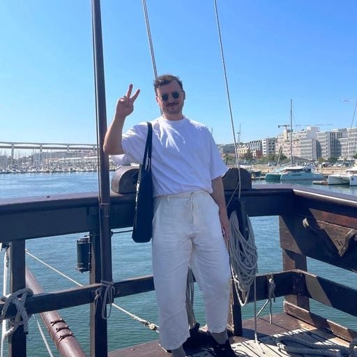 Sol Infinito: Sasha Guryev // 04-11-2025