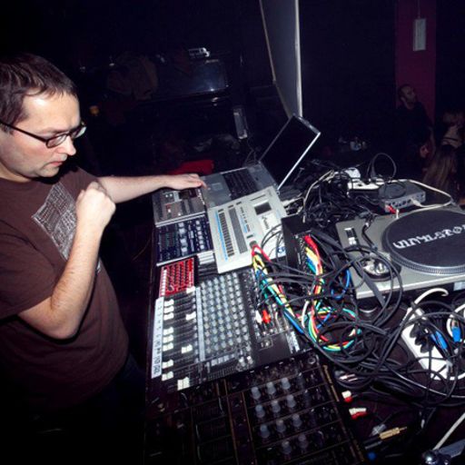 Pacou LIVE at "Reverberate" @ The Villa (Oslo - Norway) - 29 August 2003