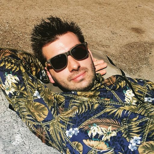 Dev Saayman	Giving Love from Kenton-on-Sea