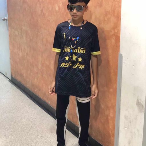 นามสกุลไม่ใช้ยี่ห้อ  เเต่เป็นเลือดพ่อในตัวผม  By รุจเมีย4 ชื่อนี้มีเเต่ไห้ น้ะจ้ะ