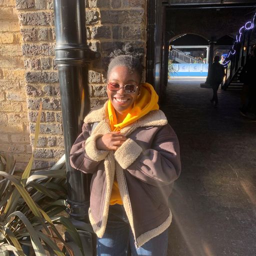 The Comfort Zone w/ Claudia - 22/11/24 - [Voices Radio]