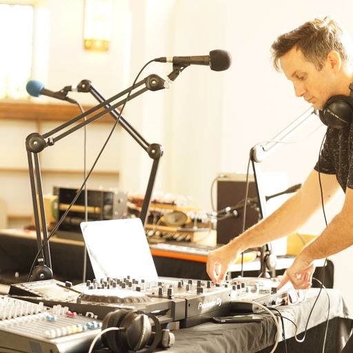 WW LA: Dan Digs - Live from Eagle Rock Music Festival // 8-10-17