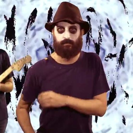 Danni Menzies w Black Yaya