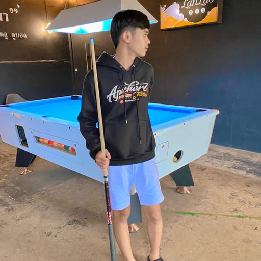 ยืนยังไม่ทันจะตรงเลย ทรงเยอะจัง by บาส ไชยวัฒน์ คุณส่ง