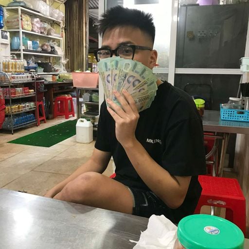 Hết hồn...