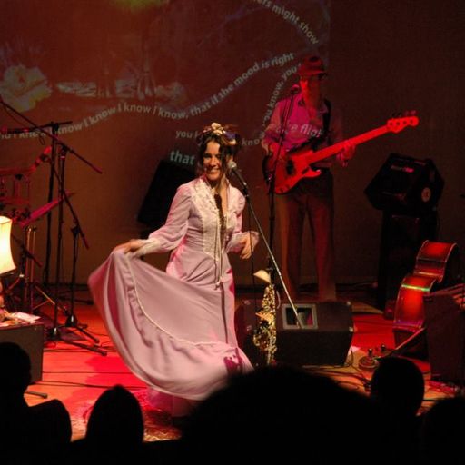 A Bit of Everything with live music & conversation from singer / songwriter Kirsty Almeida. 21/3/13