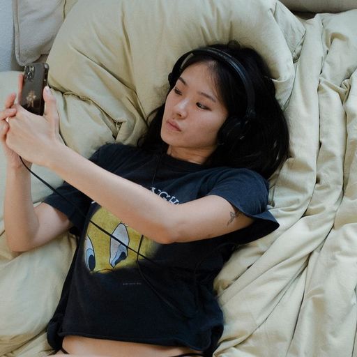 ROOMIES w/ MOBILEGIRL - music for the bedroom - 30th October 2025