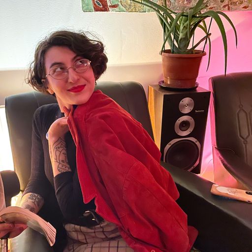 Slow low (ear pour) - The Hearing Trumpet - March 2023