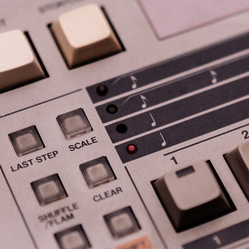 Instrumental Instruments – The 909