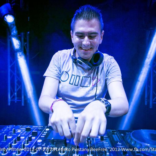 Martin Michniak @ BeeFree 2012 Reconstruction