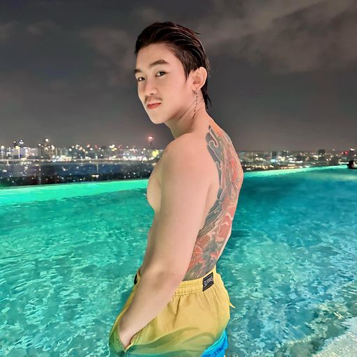 ไม่ใช่ซีเคร็ต แต่ก็ทำเธอเอวเคร็ตได้นะครับ by:อาตี๋