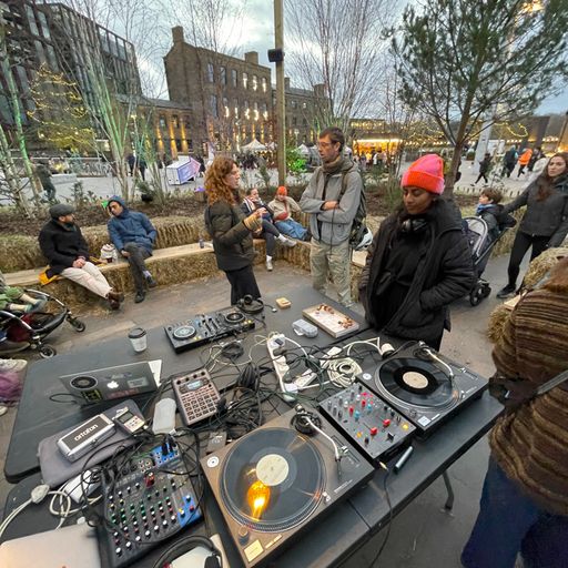 Cameron and Cat present the Fleeting Forest, Live from Granary Square - 17/12/23 - Voices Radio