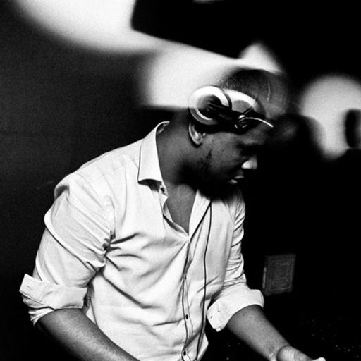 Ossie - Fade Into The Night Minimix