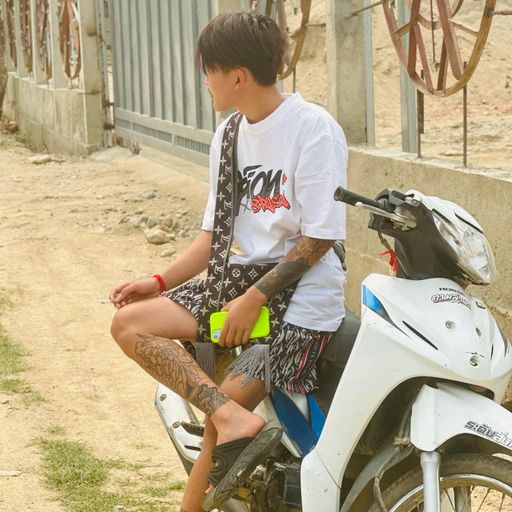 ถึงพี่อาจจะไม่หล่อ แต่พี่ก็รักแค่เธอคนเดียวนะ By เสี่ยเมือง เมืองเป็งชื่อนี้เสียไม่ได้