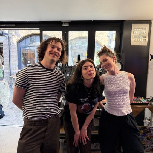 Pretend w/ eaveswilder 16/04/26 - [Voices Radio]