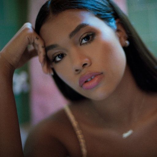 Headphone Highlights – Amber Mark: Everything Changes (A Nostalgic Trip)