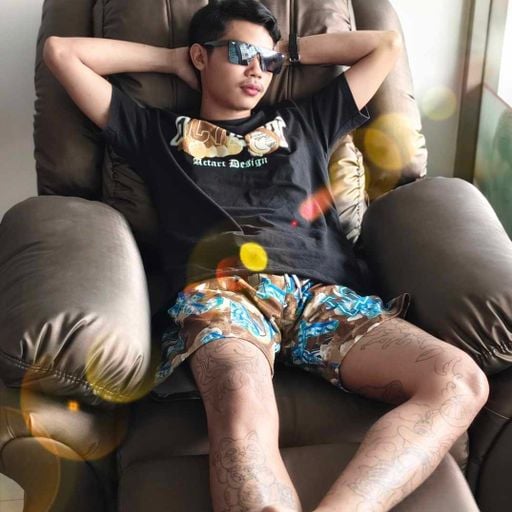 หล่อเลือกได้ แต่รวยเลือกก่อน HBD ขิง นิคม