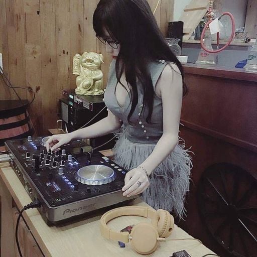 VIỆT MIX HOT BXH 2022 - Hãy Cứ Vô Tư Và Lạc Quan Lên Em Ơi & Buồn x Tòng Phu - DJ BỐNG ZINXU RMX