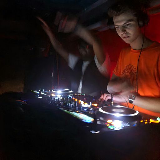 Noisy Neighbour - 3/11/22