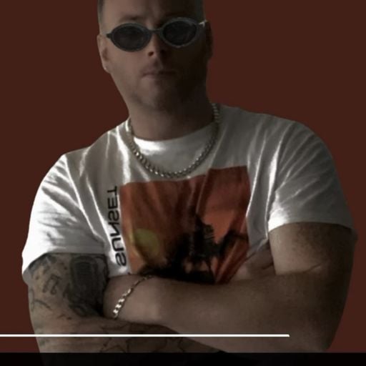 smiley	-	straight from the underground episode 8_