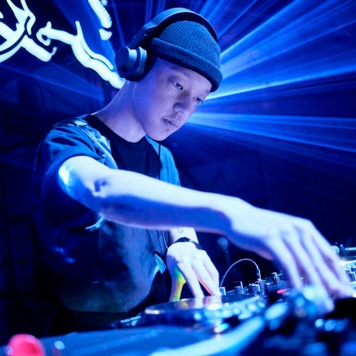 On the Floor – Mars89 at Red Bull Music Festival Tokyo