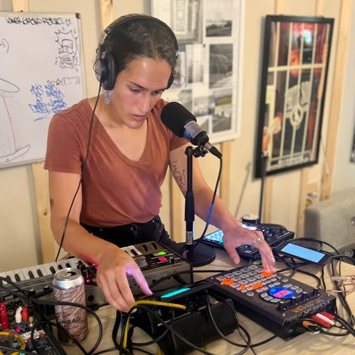 White Crate w Flung (08.04.22)