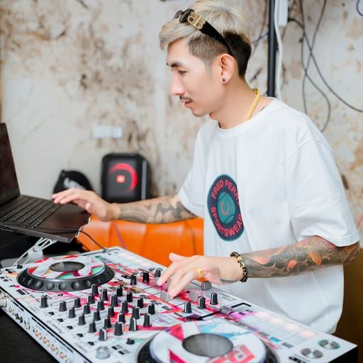 #ยอมรับว่าไม่ใช่คนดี_เพราะทุกวันนี้เป็นคนเท่_ของแทร่*