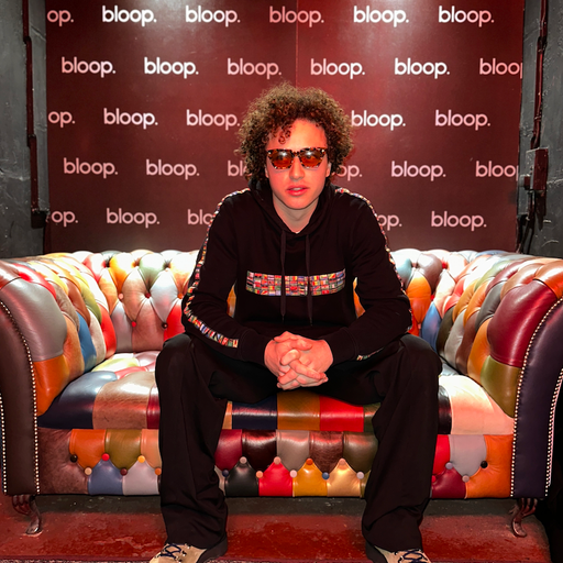 Deep House Grooves w/ Roman Sebastians - 06.01.26