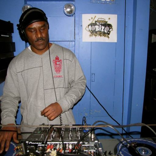 Easy Mo Bee Track Megamix Vol 1