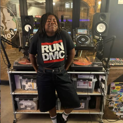 Techno World Music w/ inda Flo - 07/04/26 - Voices Radio