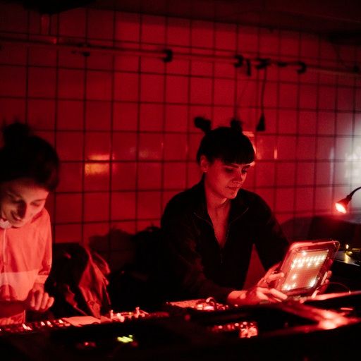 On the Floor – Shakey at OHM