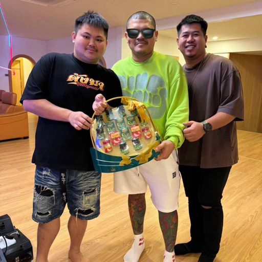 HBD โอ็ต ตังมา  Mc ธันเรศ