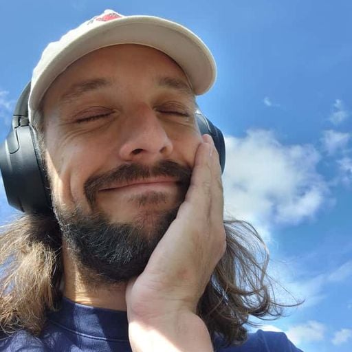 Worldwide Breakfast: Valentine Comar w/ Tall Nico (guest mix) // 26-11-2025