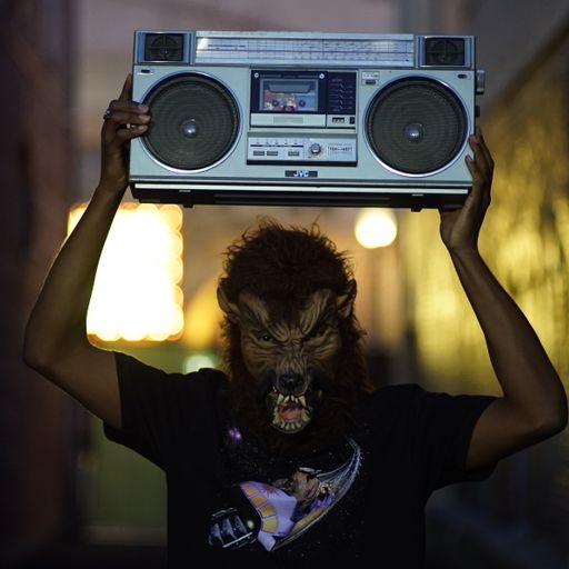 WW LA: Dan Digs with Koreatown Oddity Live Performance and Interview // 01-03-17