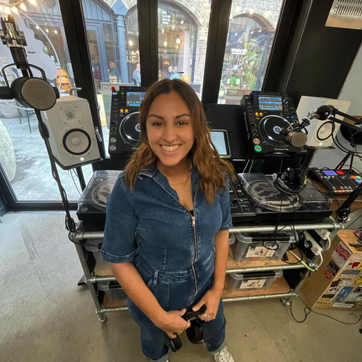 Desk To Dancefloor w/ Shana G 01/03/23