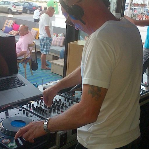 Area 32 066 Dave Johnson Mix.