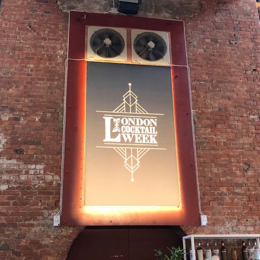 Hoxton Radio Live from LCW18