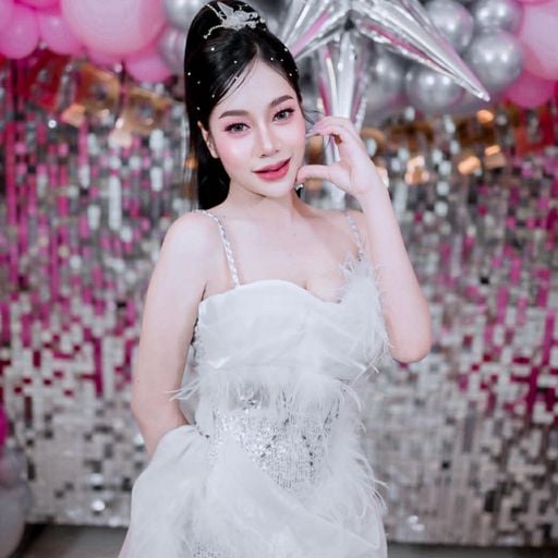 รู้แล้วว่าเธอหลอก  แต่เราก็หยอกเหมือนกัน HBD' ซีออม