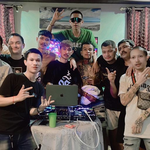 ซื่อสัตย์และซื่อตรง by ร่ำ‘รวย เงินทอง