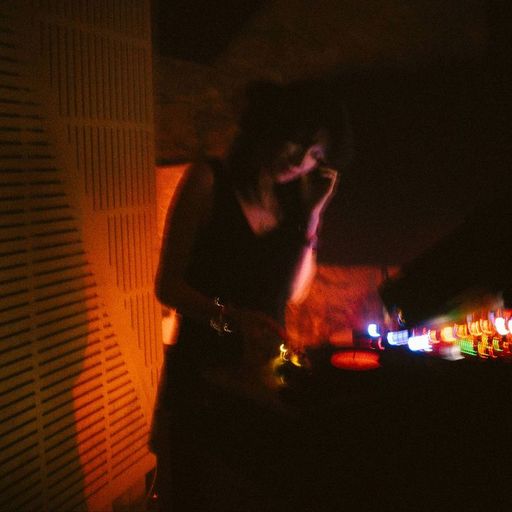 Minimal Wave w/ Veronica Vasicka - 27th January 2026