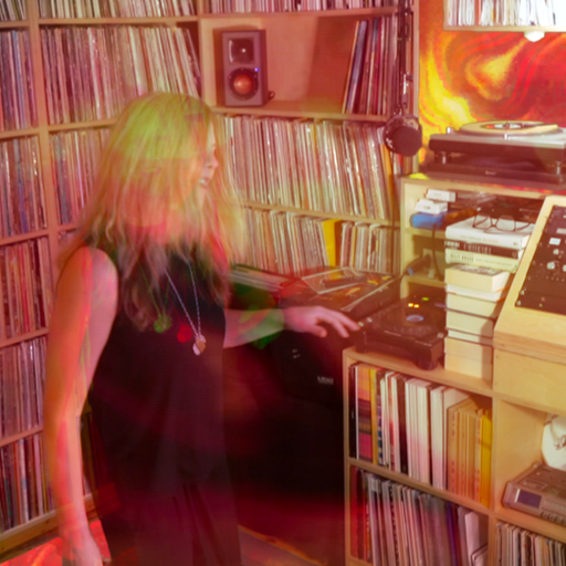 Cosmodelica: Colleen "Cosmo" Murphy // 17-09-21