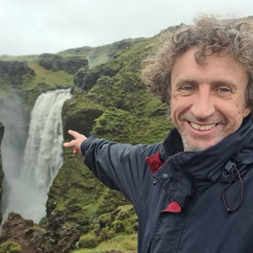 Kane FM. Ending the weekend on a Monday morning