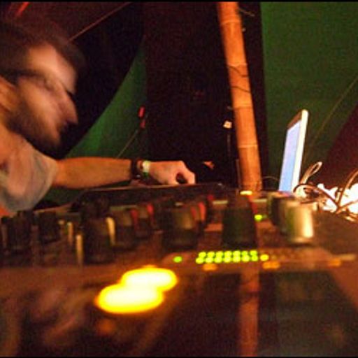 solipsistic NATION No. 6: Deru, Live Performance