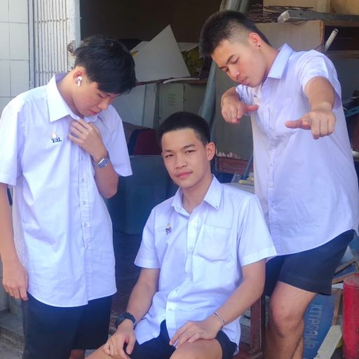 รู้ว่าเขาไม่รัก ก็ยังจะทักไปหาเขาอีก By: สจ.เกอิชา & กัมปนาท