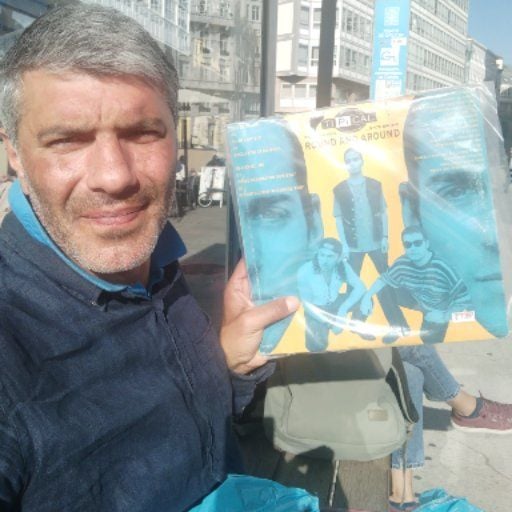 Solitary Dancer w/Fab 28.4.26