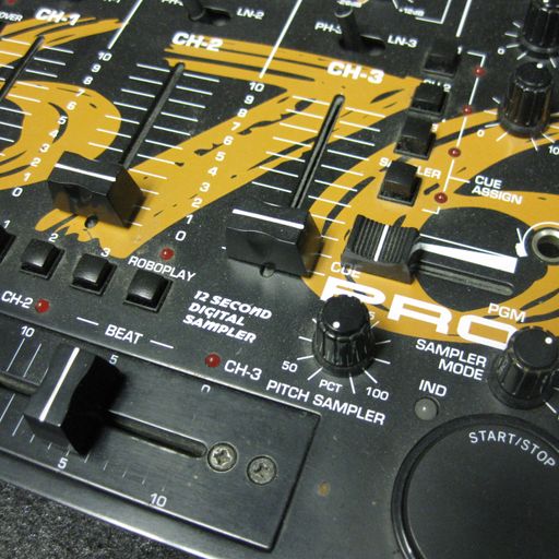 DJ paTRICK Live @ Green Pub August 2003