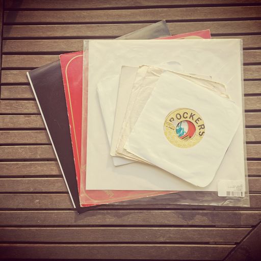 Angus Taylor - Sounds Of Freedom - Sound System T Shirt Quiz - Real Roots Radio - May 11th 2023.mp3
