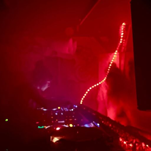 dissolve 001: Flo State