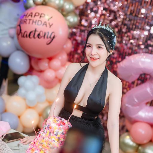 HBD แพรทอง