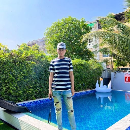 ถ้ากูอยู่ พวกมึงไม่ได้เกิดหรอก by หัวเรือบางขวัญ 555